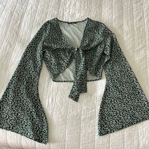 Long sleeve tie front crop top